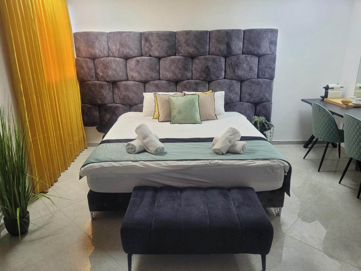 Yalarent Malina Motel in Tiberias Bagian luar foto