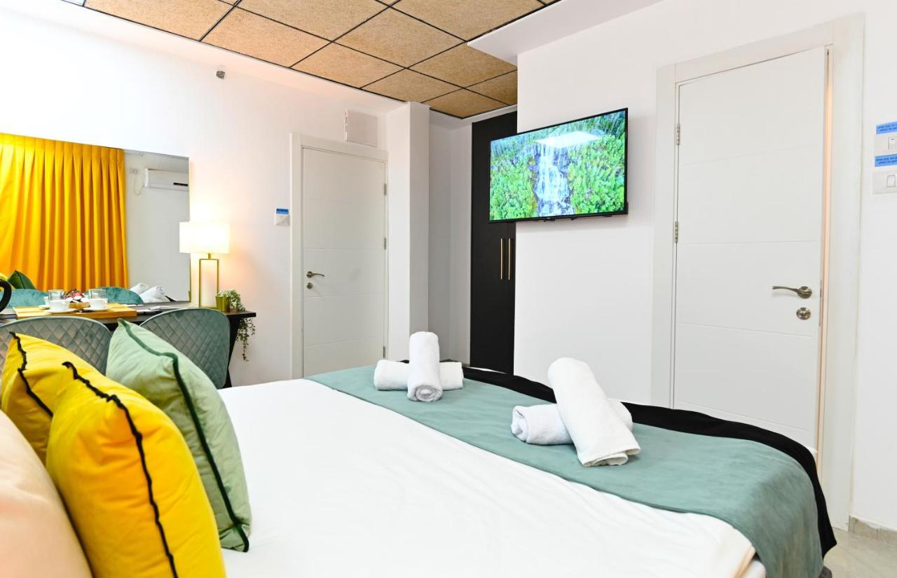 Yalarent Malina Motel in Tiberias Bagian luar foto